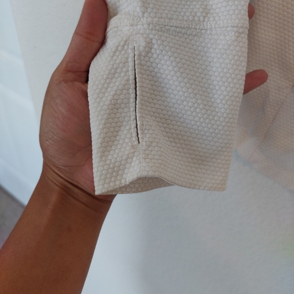 Tommy Bahama Golf Women's Quarter Zip Longsleeve Size Meduim - Picture 4 of 8